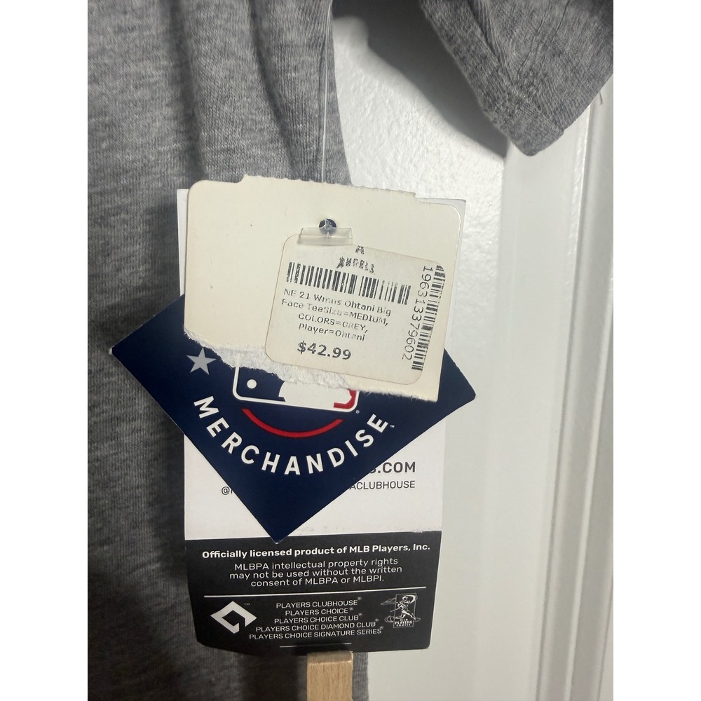 New Era MLB Angels Shohei Ohtani Big Face V-Neck Graphic T-Shirt Gray medium - Picture 5 of 5
